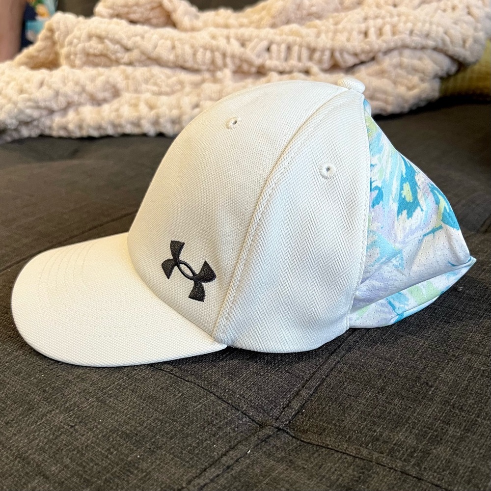 Under Armour women’s play up wrapback adjustable cap hat